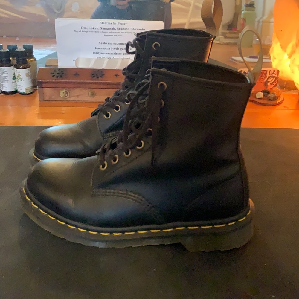 vegan doc martens size 8
